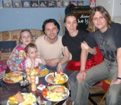 6.4.2008 - Stará hippie parta na Šolmesovém narozeninovém obědě v Třískárně