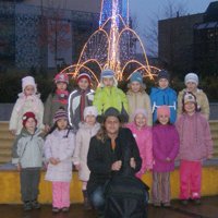 17.12.2008 - Vystoupení Šolmesova HV kroužku na Vánočních trzích před Edenem