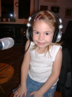 31.10.2011 - Viktorka zpívá Políbení pro maminku na nové dětské cd