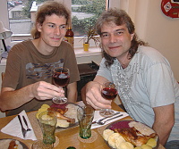 17.11.2011 - Slavnostní přípitek před obědem - Kuba a Emil