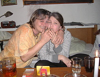 6.4.2012 - Šolmes s Martinkou pokuřují narozeninový doutník