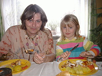 20.4.2012 - Šolmes na návštěvě u Domkařů - moc dobrý oběd