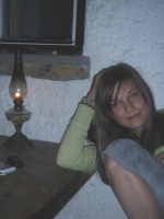 29.8.2012 - Lulu při večerním posezení u Šolmese na chatě
