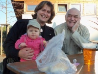 31.10.2013 - Karolínka, její táta a jeho táta na Gutovce